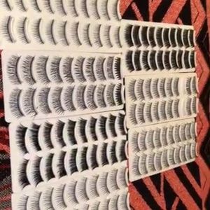 Eyelashes 99 pares left!!